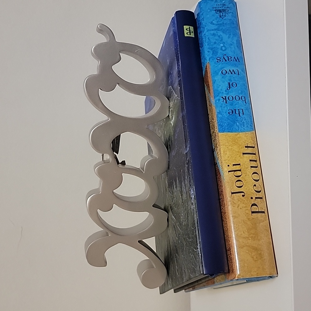 Home Decor XoXo, Table Decor, Size 10"L x 3"H x 1"W, Silver Color